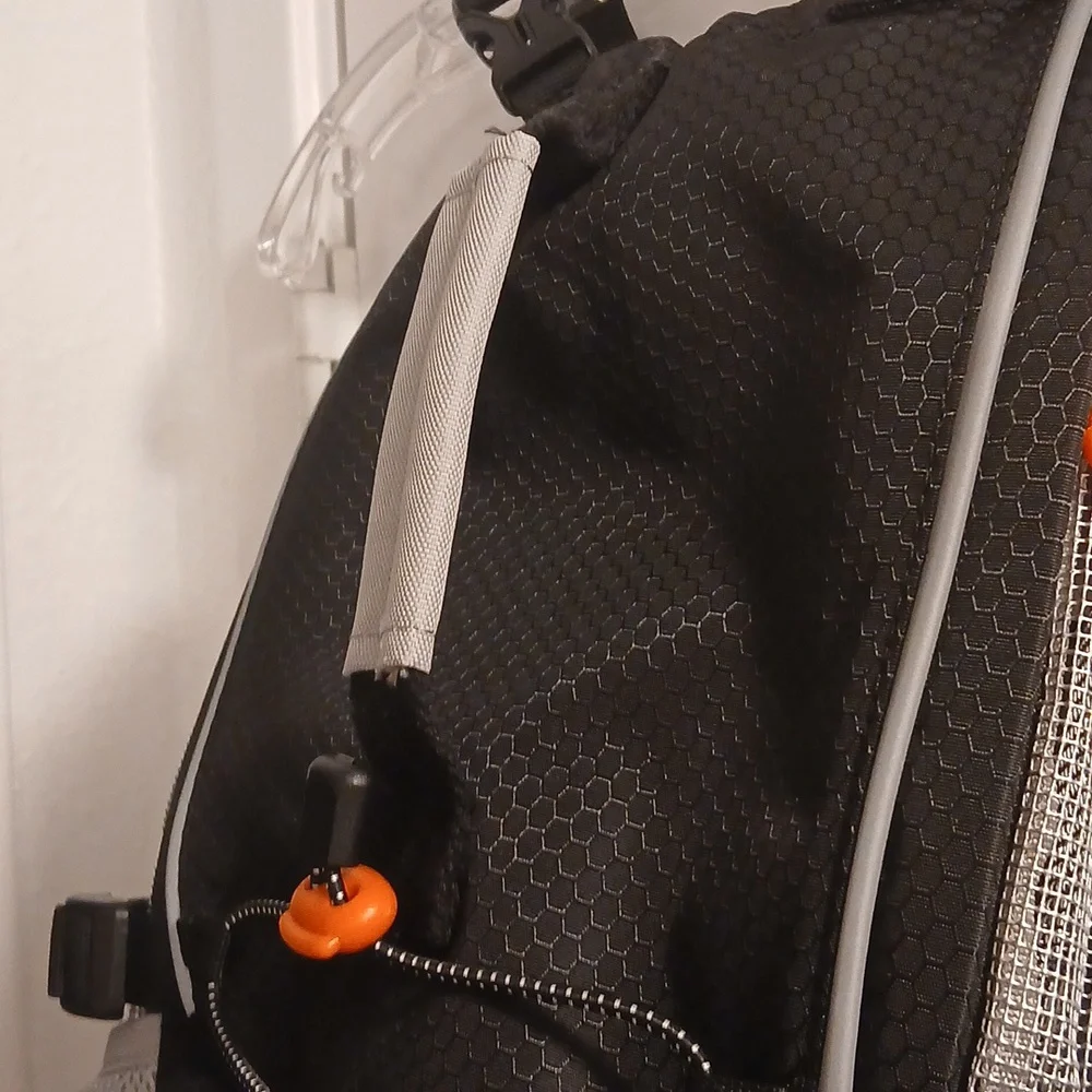 Pawaboo BackPack / Dog / Cat Carrier Black / Gray Brand New Opened Bag